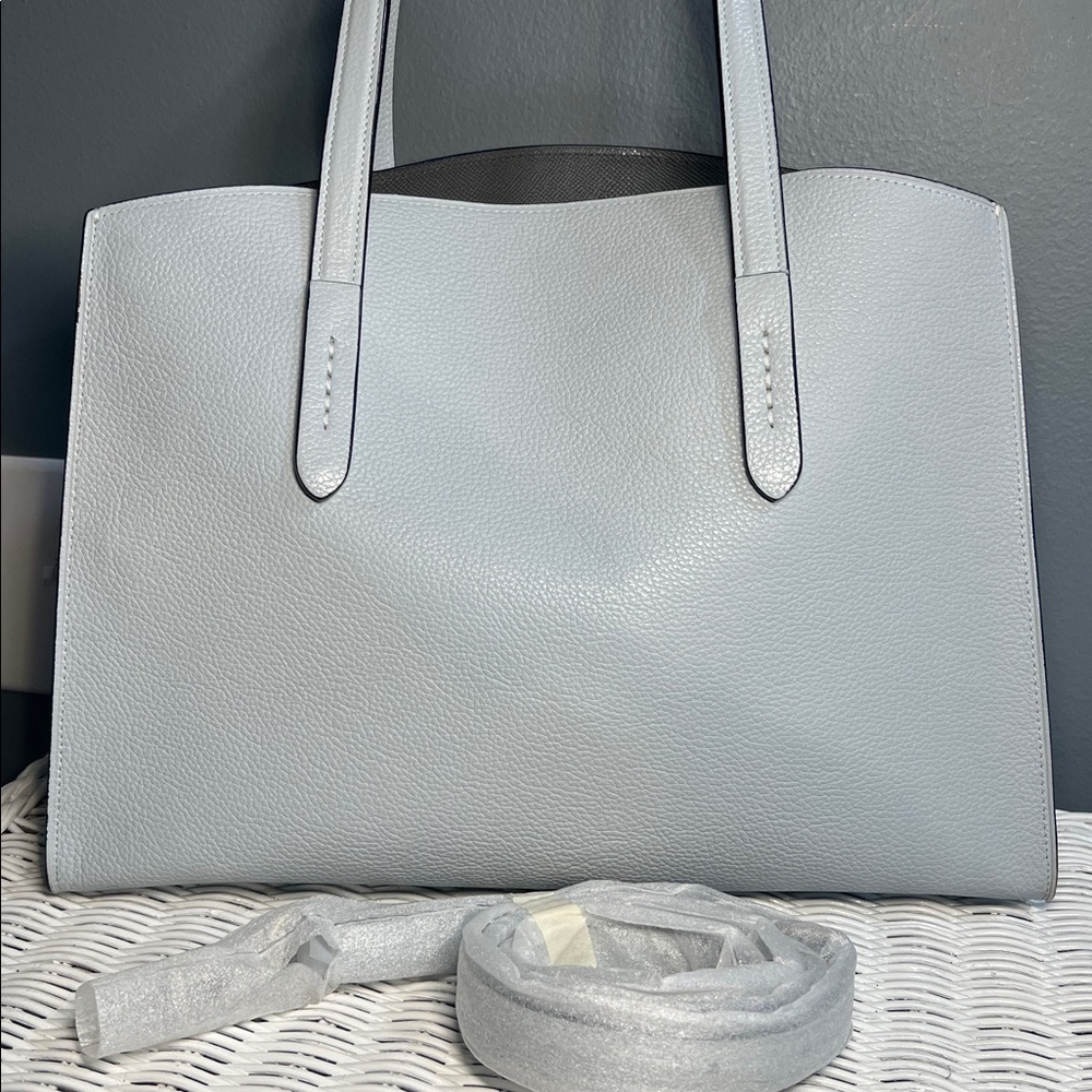 Coach Charlie Carryall - Picture 6 of 17